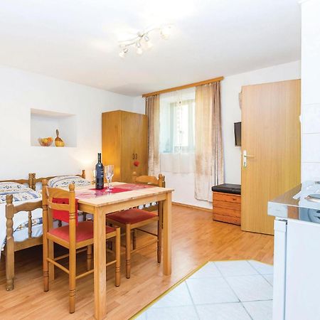 Stunning Apartment In Bakar With Kitchen Exteriör bild